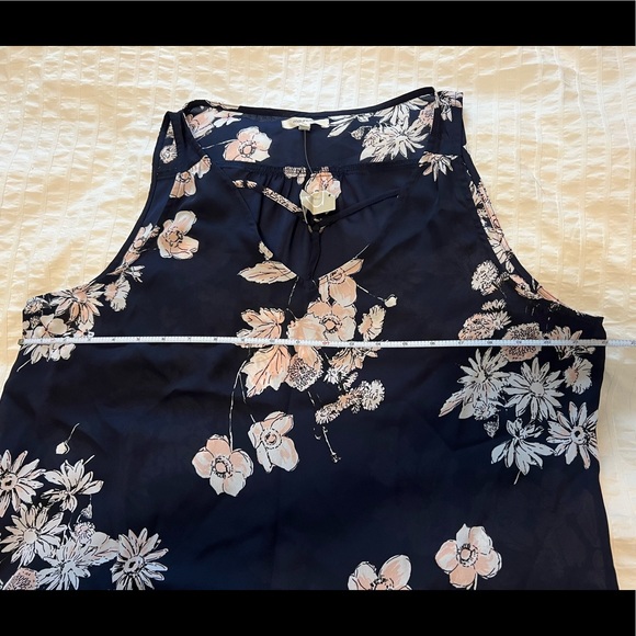 Maurices Blue Tank Top w/floral design, new with tags - Picture 3 of 6